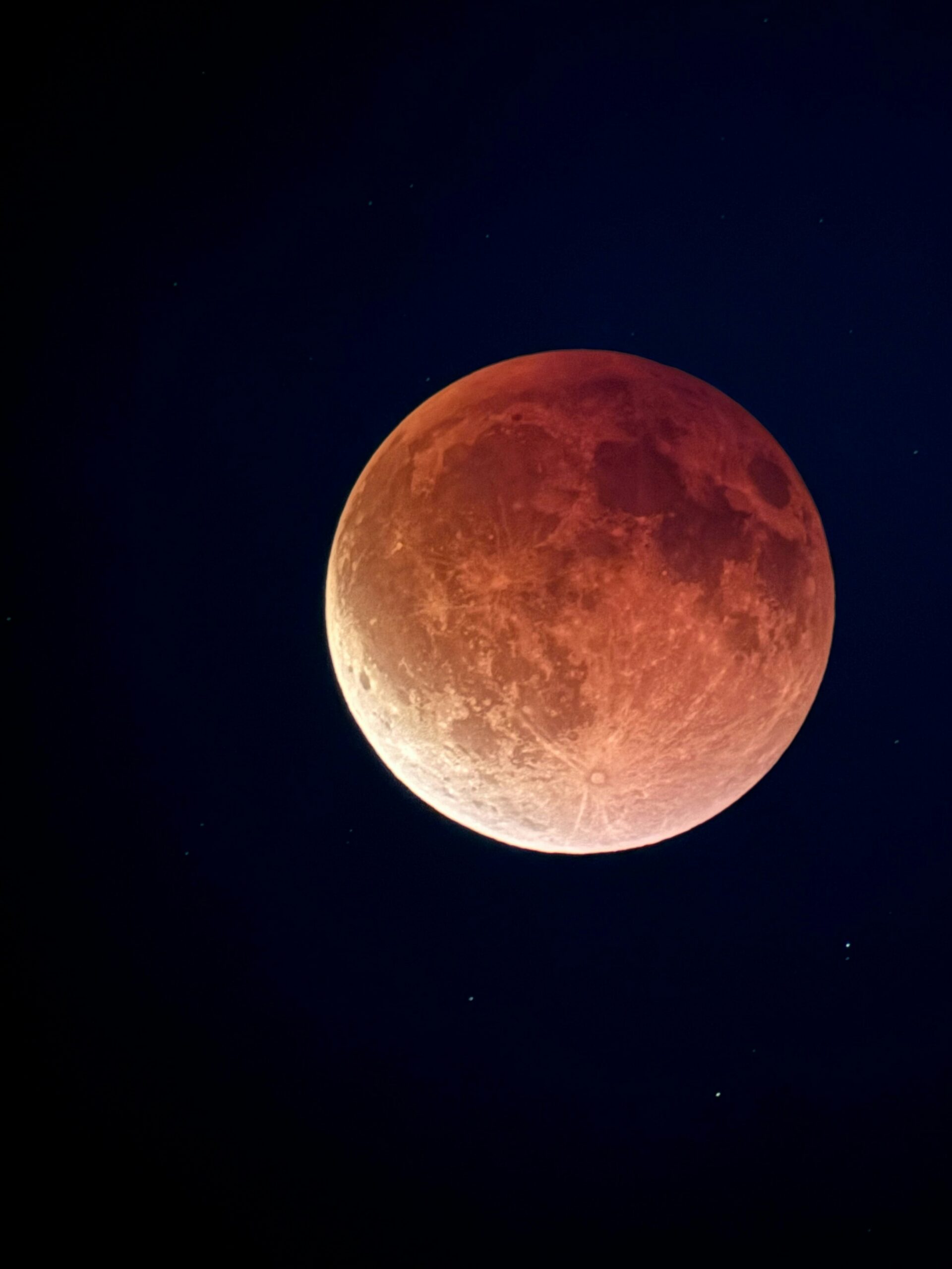 August 2026 Lunar Eclipse California: Best Viewing Spots & Times