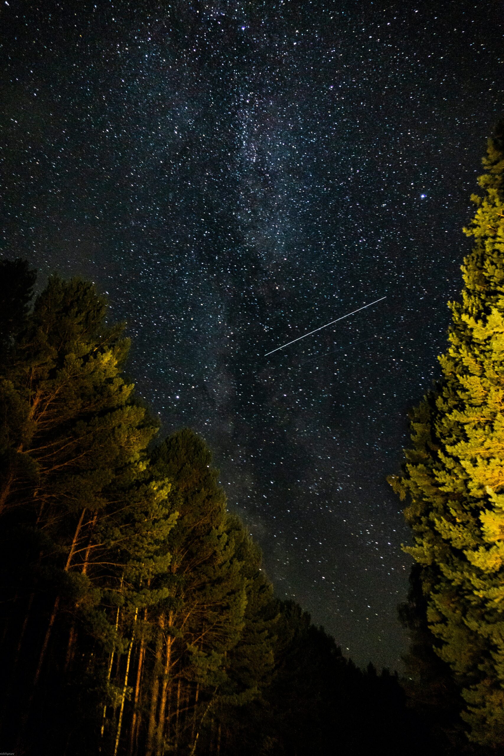 Perseid Meteor Shower California: 8 Dark-Sky Road Trips