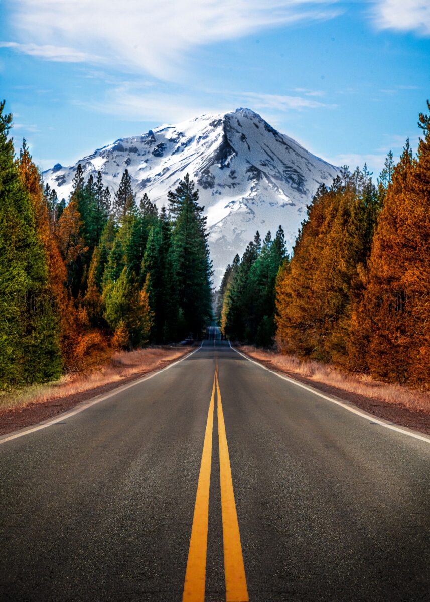 20 Best Small Towns in California to Visit in the Fall